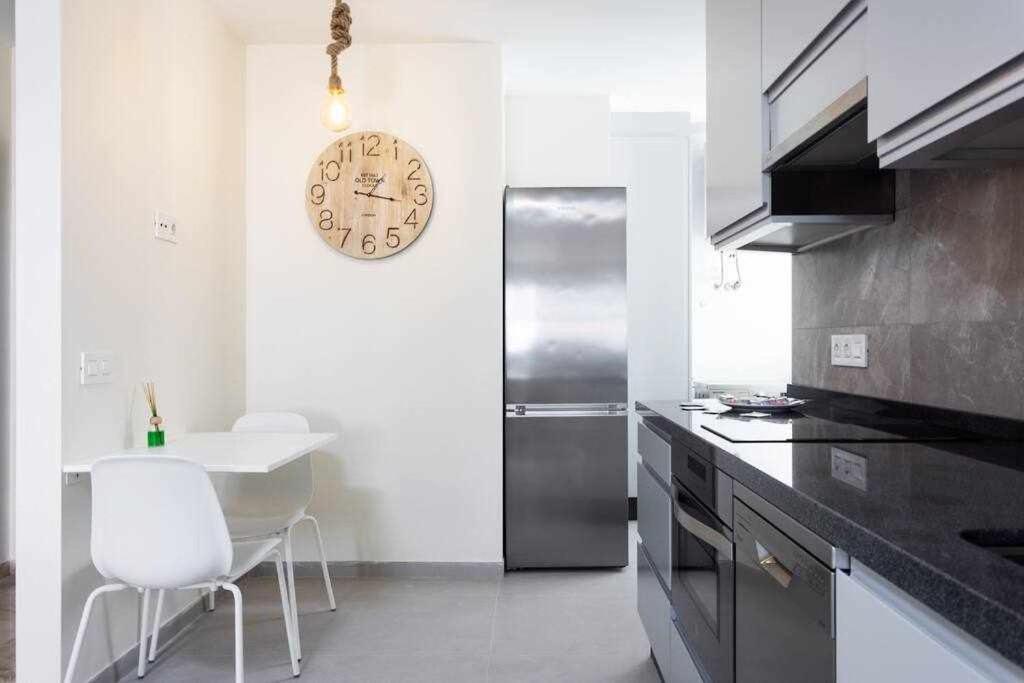 Sunny Island Martianez Valois Apartment *